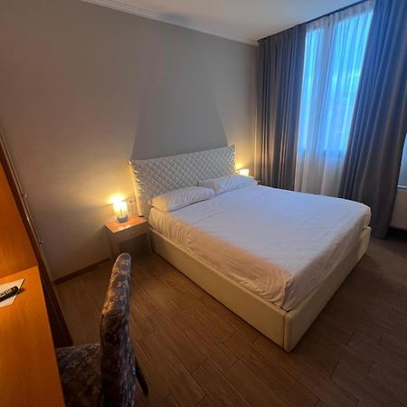Hotel Garda อัฟฟี ภายนอก รูปภาพ