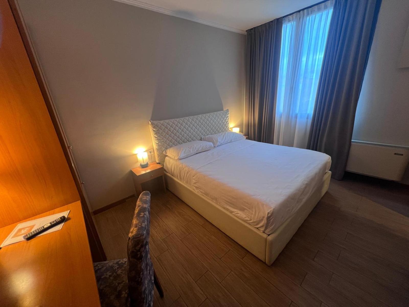Hotel Garda อัฟฟี ภายนอก รูปภาพ